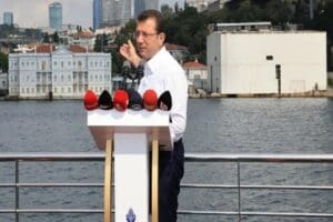 İBB'den alınıp Hazine'ye devredilen yalılarla ilgili a&ccedil;ıklama yapan Belediye Genel