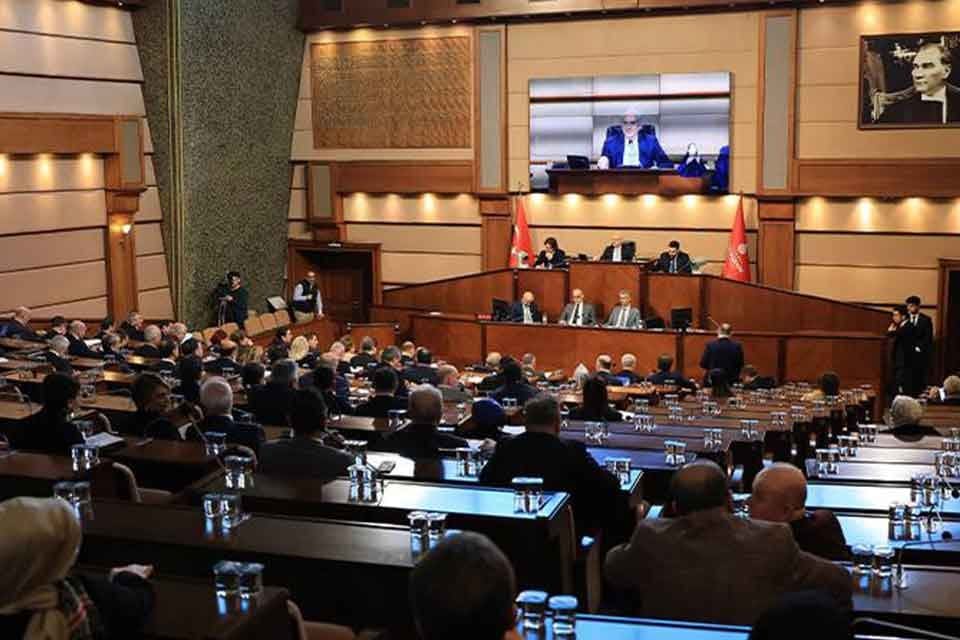 İstanbul B&uuml;y&uuml;kşehir Belediyesi&nbsp;yatırım ve hizmetlerin aksamaması amacıyla ulaşım, yol bakım,