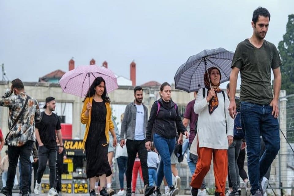 İstanbul B&uuml;y&uuml;kşehir Belediyesi (İBB), kent i&ccedil;in kuvvetli sağanak yağış uyarısında