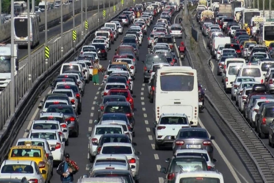 İ&ccedil;işleri Bakanlığı 9 g&uuml;nl&uuml;k Kurban Bayramı tatili &ouml;ncesi 81 İl