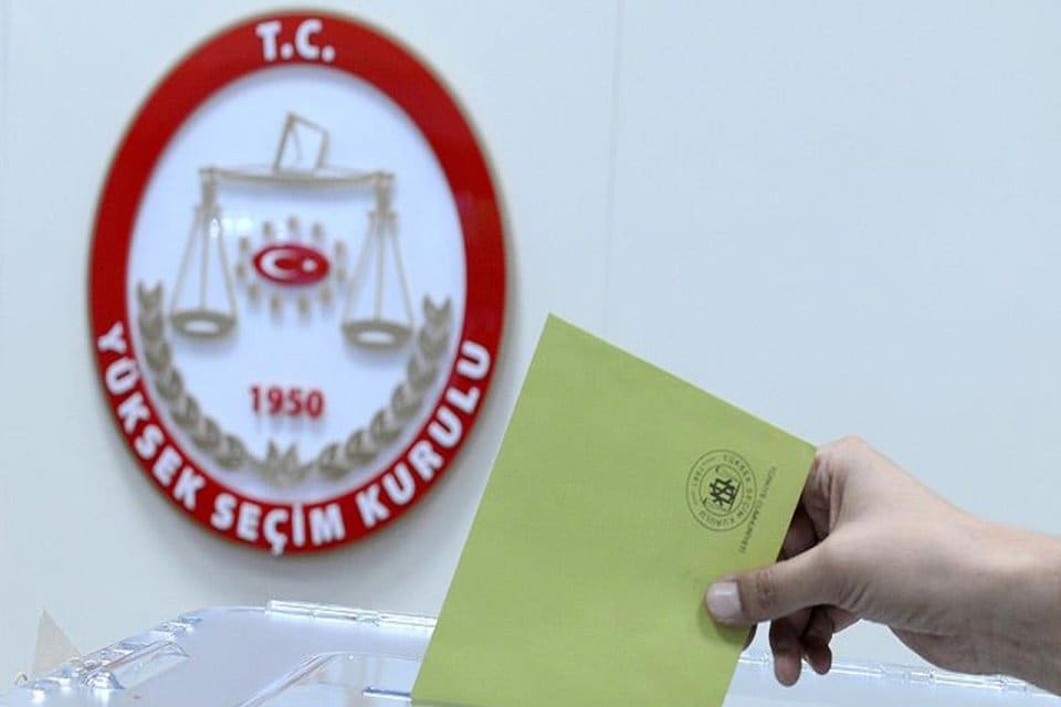 İ&ccedil;işleri Bakanlığı'ndan valiliklere 61 maddelik Se&ccedil;im Tedbirleri Genelgesi g&ouml;nderdi. İ&ccedil;işleri