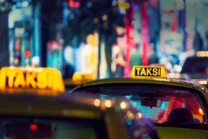 İ&ccedil;işleri Bakanlığı'nca hazırlanan taksi şof&ouml;rlerinin uyması gereken 12 kuralın yazılı