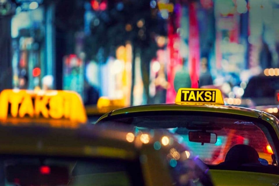 İ&ccedil;işleri Bakanlığı'nca hazırlanan taksi şof&ouml;rlerinin uyması gereken 12 kuralın yazılı
