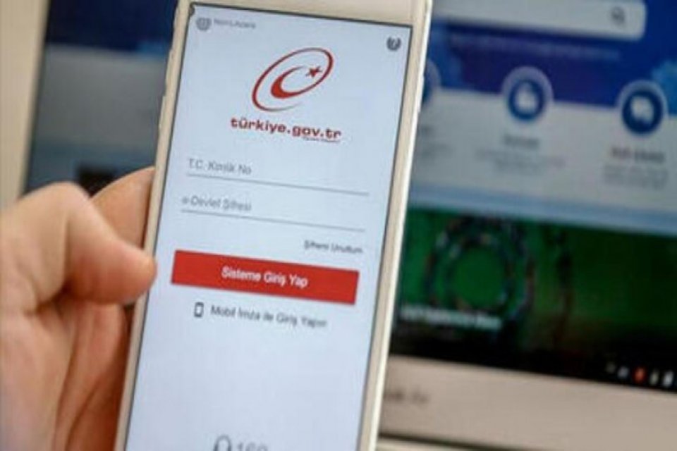 İçişleri Bakanlığı'ndan yeni genelge! 7 Mayıs'a kadar uzatıldı İçişleri Bakanlığı'nca “Çalışma İzinleri Görev Belgelerine ilişkin genelge yayımlandı. Genelgeye