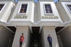Akşam ger&ccedil;ekleşen kabine toplantısının ardından tam kapanmaya karar verildi. İ&ccedil;işleri