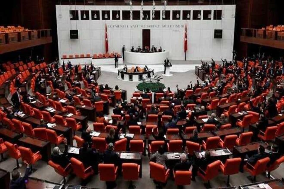 TBMM Adalet Komisyonunda, 5'inci Yargı Paketi'ni i&ccedil;eren İcra ve İflas