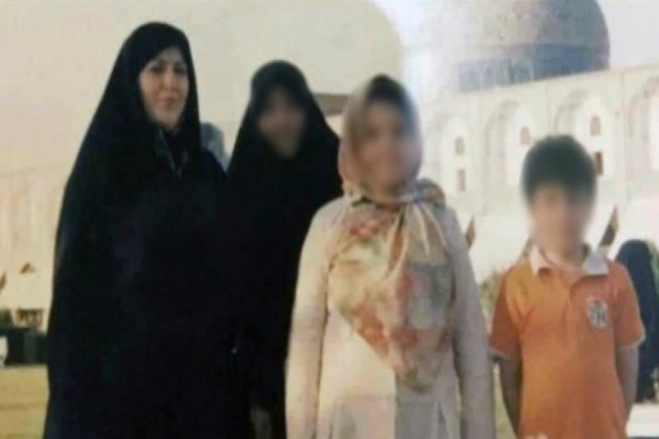 İran'da eşini &ouml;ld&uuml;rmekten idam cezasına &ccedil;arptırılan Zahra İsmaili'nin, tam asılmak