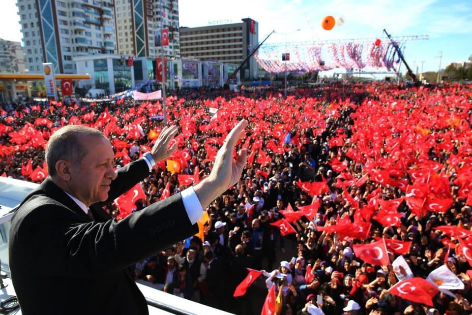 AK Parti&rsquo;nin ge&ccedil;tiğimiz g&uuml;nlerde &ldquo;T&uuml;rkiye Y&uuml;zyılı&rdquo; sloganıyla başlattığı 2023 se&ccedil;imlerine