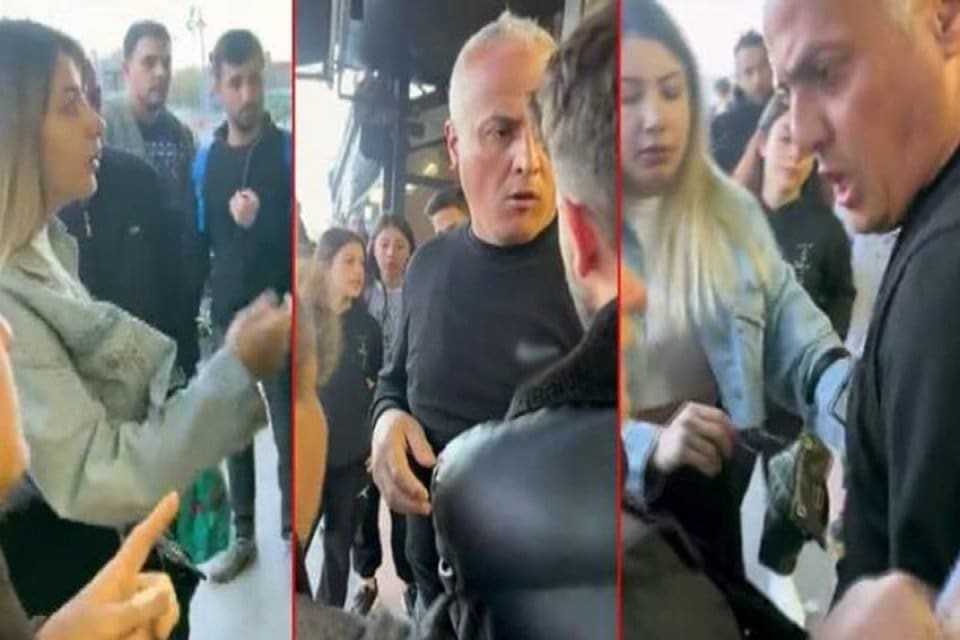 İstanbul &Ccedil;ekmek&ouml;y'de metro durağı &ouml;n&uuml;nde bekleyen bir şahsın yoldan ge&ccedil;en