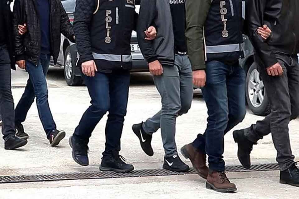 İstanbul merkezli 4 ilde FET&Ouml;/PDY bağlantısı tespit edilen 17 kişiye