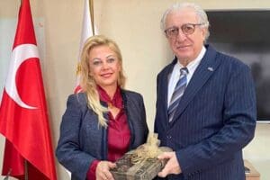 EİB Koordinat&ouml;r Başkanı Jak Eskinazi, ekonomik gelişmelerden endişe eden yabancıların