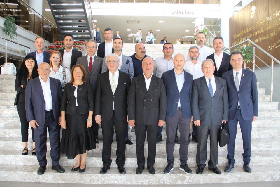 Ege İhracat&ccedil;ı Birlikleri&rsquo;nin D&uuml;nya Gazetesi işbirliğinde d&uuml;zenlediği Ege İhracat Buluşmaları&rsquo;nın