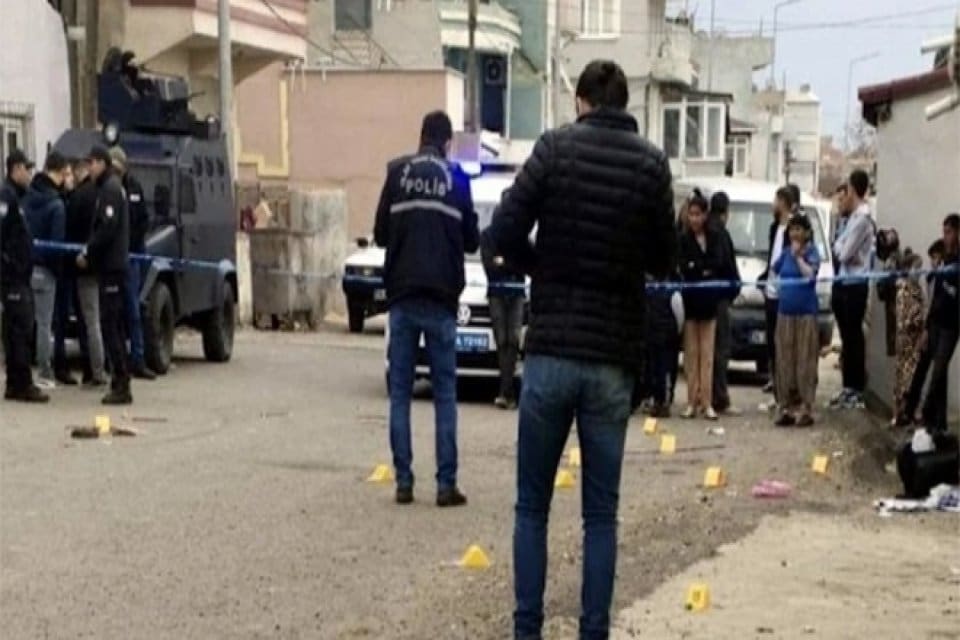 Tekirdağ'da aralarında husumet bulunan iki aile arasında &ccedil;ıkan silahlı kavgada