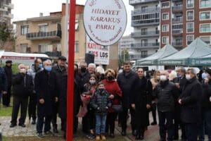 Karşıyaka Belediyesi, il&ccedil;e tarihinde iz bırakan kişilerin adlarını, hatıralarına yaraşır