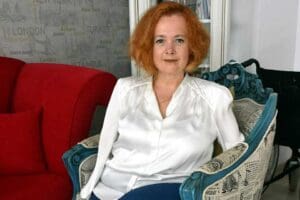 İZMİR'de yaşayan ve aşısız olduğu d&ouml;nemde 1.5 ay arayla iki
