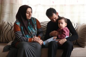 Denizli'nin Merkezefendi il&ccedil;esinde 3 yıl &ouml;nce bir &ccedil;ocuklarını SMA Tip