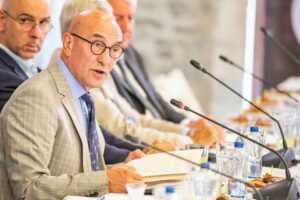 İzmir, T&uuml;rkiye Cumhuriyeti&rsquo;nin ekonomik temellerinin atıldığı İktisat Kongresi&rsquo;nden 100 yıl