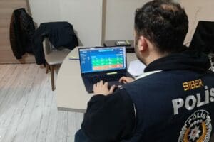 İzmir merkezli 9 ilde ikiz kardeşler Rıdvan ile&nbsp;Kaan T.'nin y&ouml;nettiği