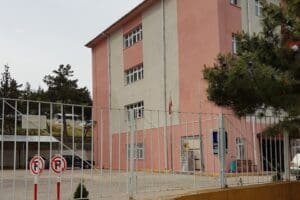 Eskişehir Odunpazarı İl&ccedil;e Milli Eğitim M&uuml;d&uuml;rl&uuml;ğ&uuml; okullara g&ouml;nderdiği yazıda&nbsp; kadınların