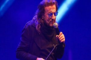 B&ouml;brek yetmezliği sebebiyle diyaliz tedavisi g&ouml;ren T&uuml;rk m&uuml;ziğinin usta isimlerinden