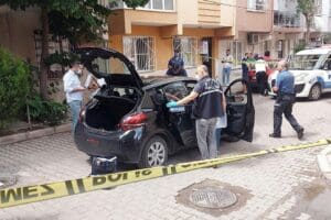 İzmir'in Buca il&ccedil;esinde Volkan K. (32) ile Fatma K.'nin (37)