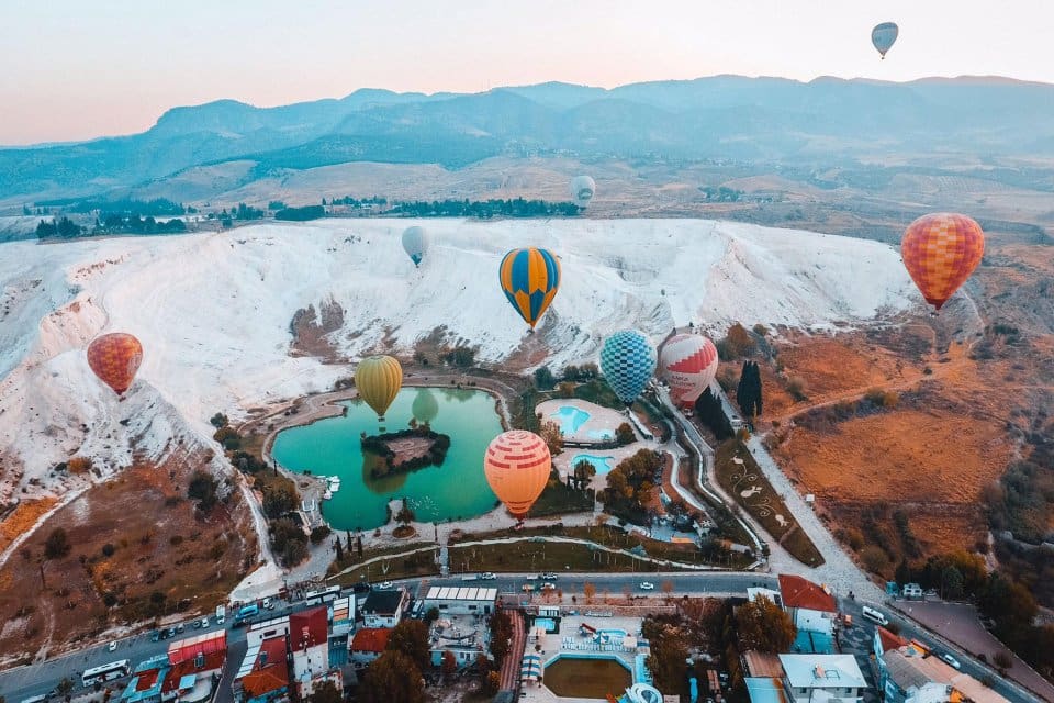 Denizli'de UNESCO D&uuml;nya K&uuml;lt&uuml;r Mirası listesinde yer alan ve beyaz