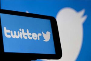 Twitter, tweetlere emojilerle tepki verme özelliği "Twitter Reactions"ı sınırlı bir