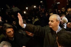 Fethulla&ccedil;ı Ter&ouml;r &Ouml;rg&uuml;t&uuml;'n&uuml;n (FET&Ouml;) siyasi ayağının ortaya &ccedil;ıkarılması gerektiğini ilişkin