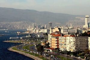Sağlık Bakanı Fahrettin Koca il il vaka sayılarını a&ccedil;ıkladı. Haftalık