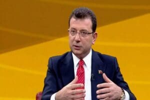 İstanbul B&uuml;y&uuml;kşehir Belediye Başkanı Ekrem İmamoğlu, İsmail K&uuml;&ccedil;&uuml;kkaya&rsquo;nın sunduğu programda