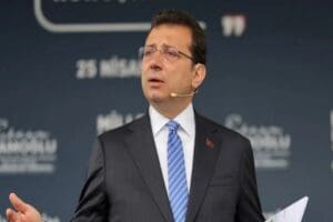 İstanbul B&uuml;y&uuml;kşehir Belediye Başkanı&nbsp;Ekrem İmamoğlu,&nbsp;"Gazetecilerin sıklıkla hapse atıldığı bir ortamın