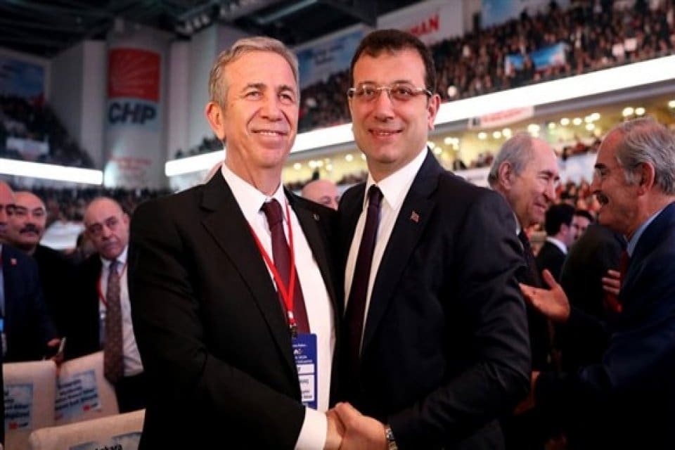 İstanbul B&uuml;y&uuml;kşehir Belediye Başkanı Ekrem İmamoğlu, "Mansur Yavaş ile aranızda