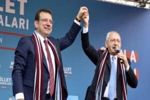 İlk olarak k&uuml;rs&uuml;ye &ccedil;ıkan Ekrem İmamoğlu, &ldquo;bu meydanda Bolu Beyi