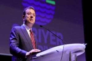 İBB Başkanı Ekrem İmamoğlu, MEF &Uuml;niversitesi&rsquo;nin d&uuml;zenlediği &ldquo;Kariyer G&uuml;nleri&rdquo;nin a&ccedil;ılışında
