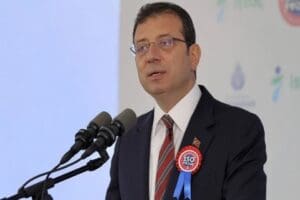 İBB Başkanı Ekrem İmamoğlu ile CHP Genel Başkanı Kemal Kılı&ccedil;daroğlu,