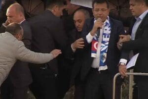 İmamoğlu, olay sırasında alanda duran polislere yardım istedi, ancak polisler