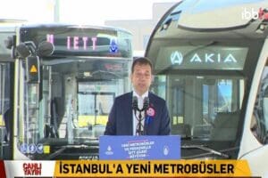 İBB Belediye Başkanı Ekrem İmamoğlu, yeni nesil metrob&uuml;slerin tanıtım t&ouml;reninde