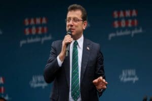İBB Başkanı Ekrem İmamoğlu,"İttifak değil, millet kazanacak. Size s&ouml;z veriyorum.