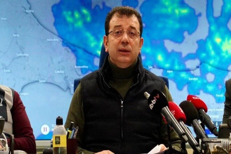 İBB Başkanı Ekrem İmamoğlu, İstanbul'da etkili olan kar yağışıyla ilgili