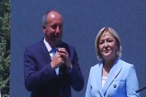 Cumhuriyet Halk Partisi'nden (CHP) istifa ettikten sonra Memleket Partisi'ni kuran