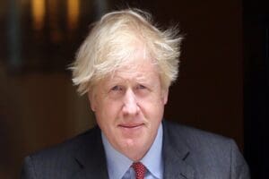 İngiltere Başbakanı Boris Johnson, Rusya saldırıları nedeniyle &uuml;lkelerinden ayrılan Ukraynalıların