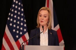 İngiltere Başbakan Liz Truss, Downing Street&rsquo;teki Başbakanlık Konutu yaptığı a&ccedil;ıklamasında