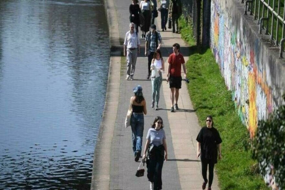 İngiltere'de bug&uuml;nden itibaren enfeksiyon durumunda karantina uygulanması kuralı dışında t&uuml;m