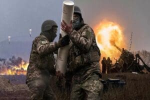 Ukrayna'ya misilleme saldırısı d&uuml;zenleyen Rusya Makiivka'yı hedef aldı. Rusya Savunma