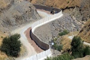 Van'ın İran sınırındaki &Ccedil;aldıran il&ccedil;esinden başlatılan Ağrı'nın Doğubayazıt ile Hakkari'nin