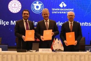 İZMİR Ticaret Odası (İZTO) d&uuml;zenlediği toplantıyla İzmir il ve il&ccedil;eleri