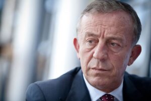 İş insanı Ali Ağaoğlu'na, rutin kontroller i&ccedil;in gittiği bir hastanede