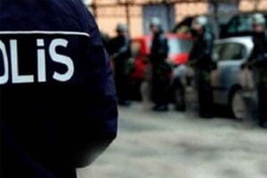 İZMİR&rsquo;in &Ccedil;iğli il&ccedil;esinde, motosiklet sepetinde 5 bin sentetik ecza ele