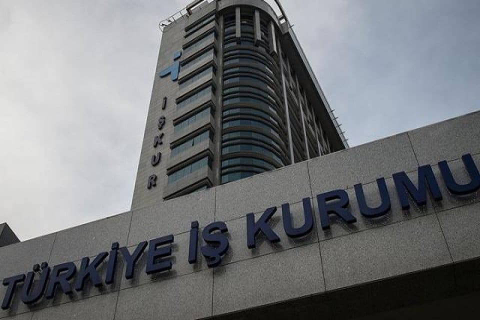 T&uuml;rkiye İş Kurumu'nu (İŞKUR) zarara uğrattıkları iddia edilen aralarında kurum