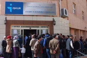 İŞKUR, T&uuml;rkiye'de kayıtlı işsiz sayısının 3 milyon 53 bin kişi